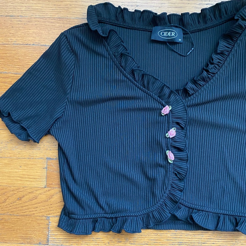 Cider Rose Detailed Ribbed Crop Ruffle Cardigan - Picture 4 of 7